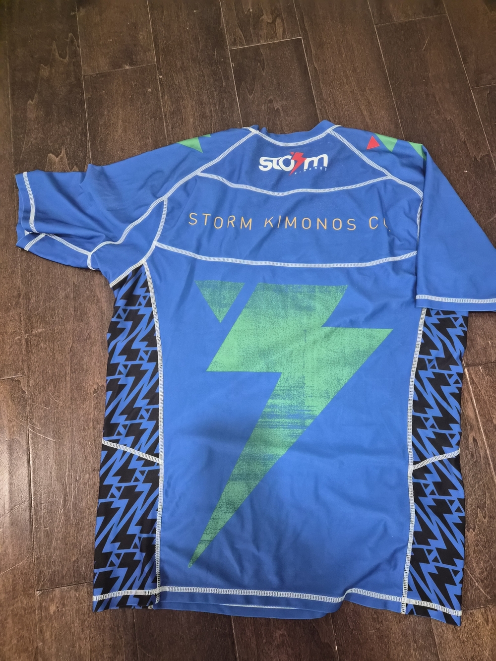 Storm- X-Large Blue Rashguard Top - Picture 3 of 3